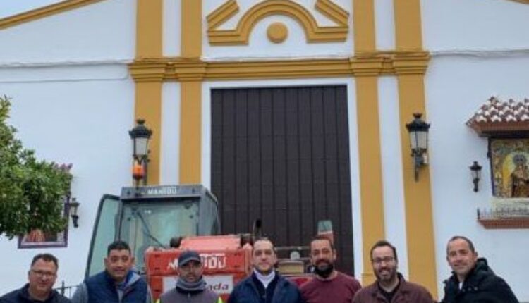 Hermandad de Las Cabezas – Colocación Réplica de la Virgen del Rocío en la parroquia de San Roque