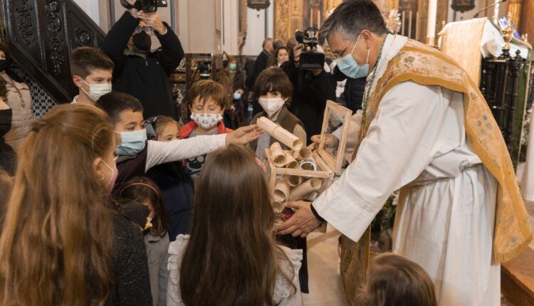 Fiesta de la Luz Presentación de los niños a la Virgen del Rocío 2022