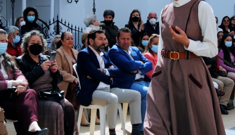 Hermandad de Emigrantes – Fotos de la VIII Gala de Moda Flamenca