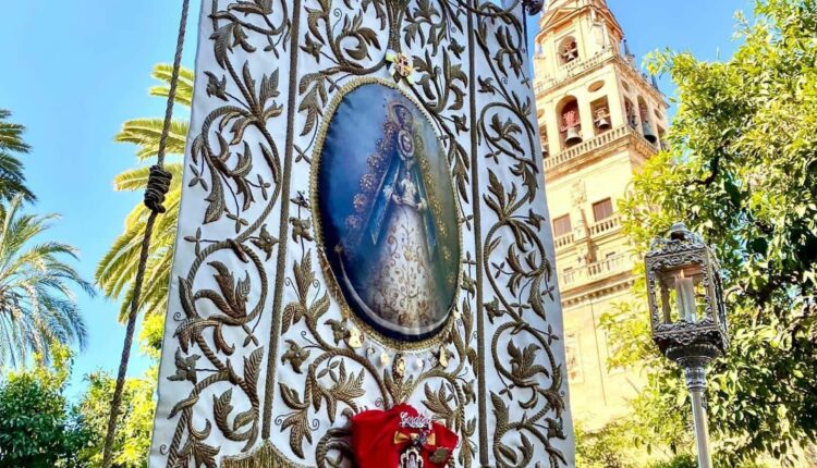 Hermandad de Córdoba – El Simpecado del Rocío vuelve a las calles