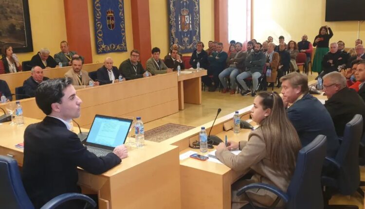 Asamblea del paso de la barca por Coria del Río 2024