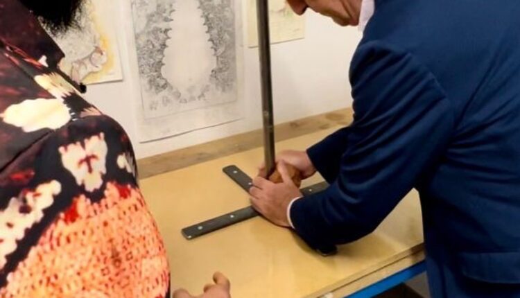 Imagen de Ntra. Sra. para el Hospital Virgen Rocío de Sevilla – Primera puesta de barro