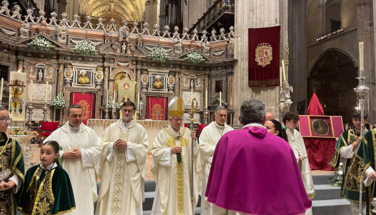 La Catedral de Sevilla celebra hoy, sábado 2 de mayo de 2026, la solemne clausura de los actos conmemorativos por el 375 Aniversario de la Estampa del Simpecado de la Hermandad del Rocío de Pilas