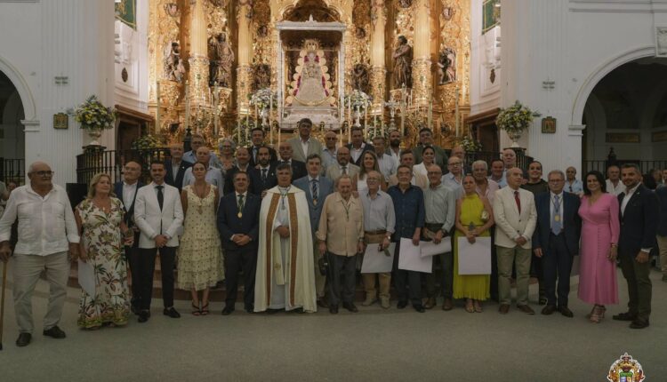 La Hermandad Matriz reúne ante la Virgen a sus antiguos Hermanos Mayores en una misa de gratitud